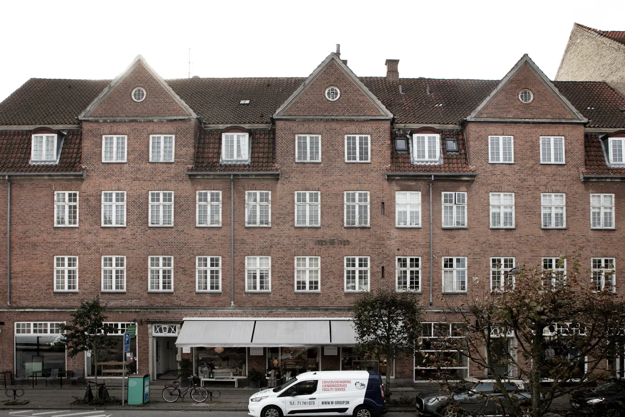Lejlighed, Jægersborg Alle 7, 3. th., billede 1 af 3
