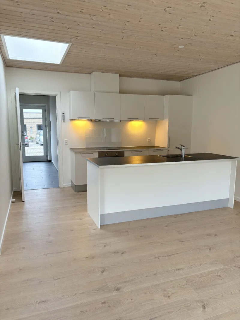 Rækkehus, Søndermarkstoften 8, billede 1 af 17