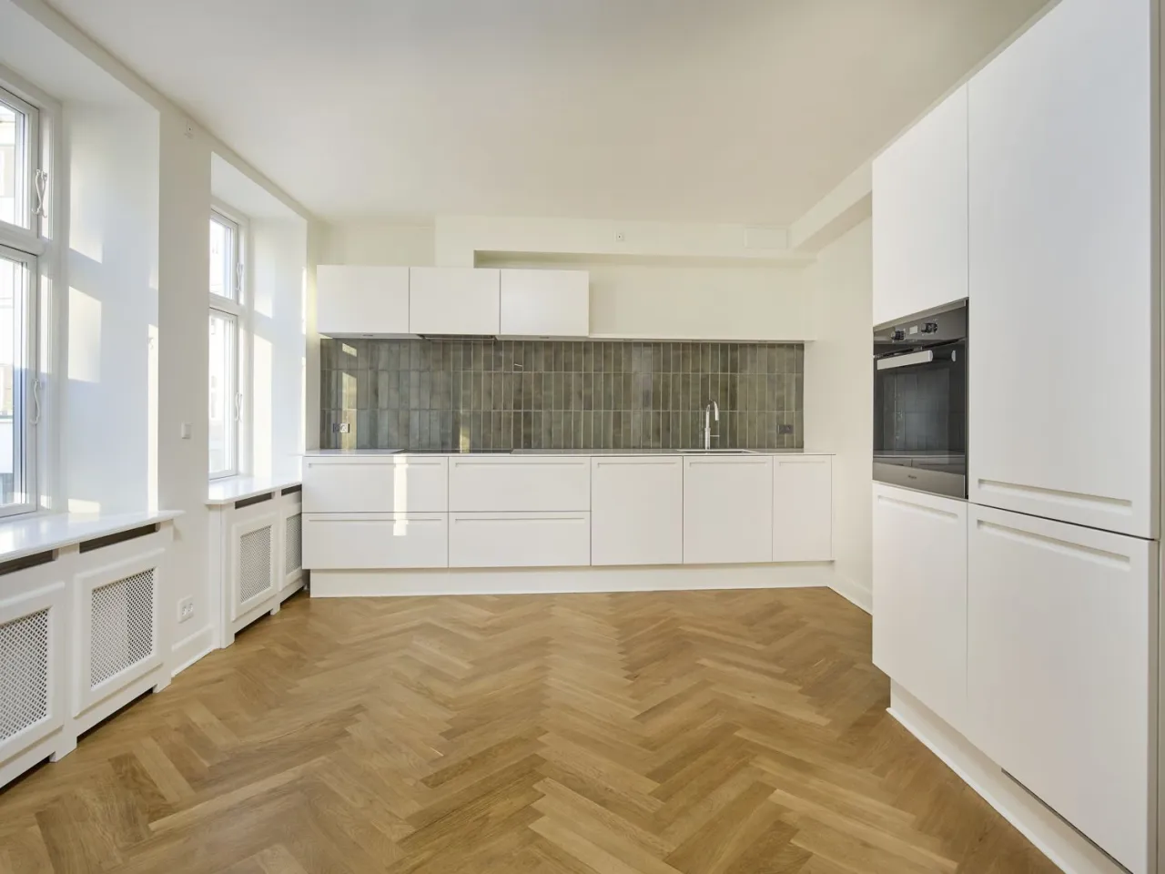 Lejlighed, Store Strandstræde 8,2, billede 1 af 13